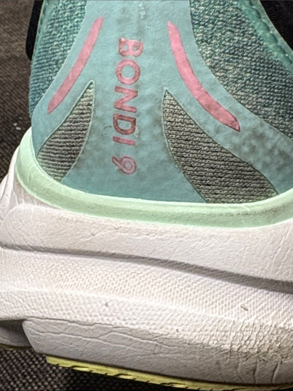 Hoka Women’s Bondi 9 Size 9.5D Wide - Picture 12 of 14